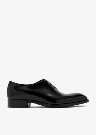 Lace up Oxford shoes