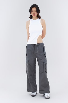The Editor's Market Female Ofelia Relaxed Cargo Pants, Dresses