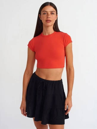 Dilvin Female DILVIN Women's Crop Slim-Fit Crew Neck T-Shirt, T-Shirts