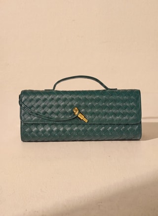 Sunfere Female Woven Leather Clutch Bag, Clutches