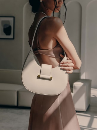 Lichi Female Semi-circular bag with wide shoulder strap, Shoulder Bag