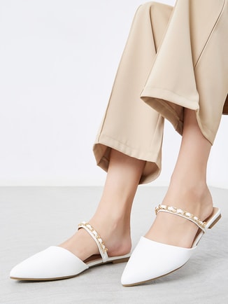 Pointed Toe Slip On Mules with Chain Detail